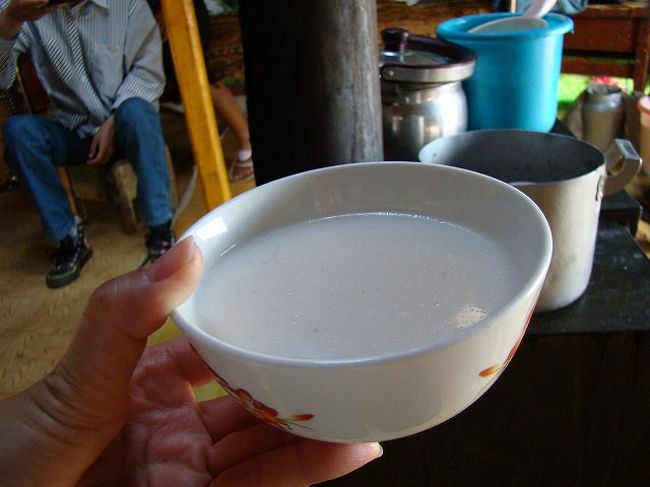 馬乳酒です！ヨーグルトのような味で結構アルコール度数があるかも