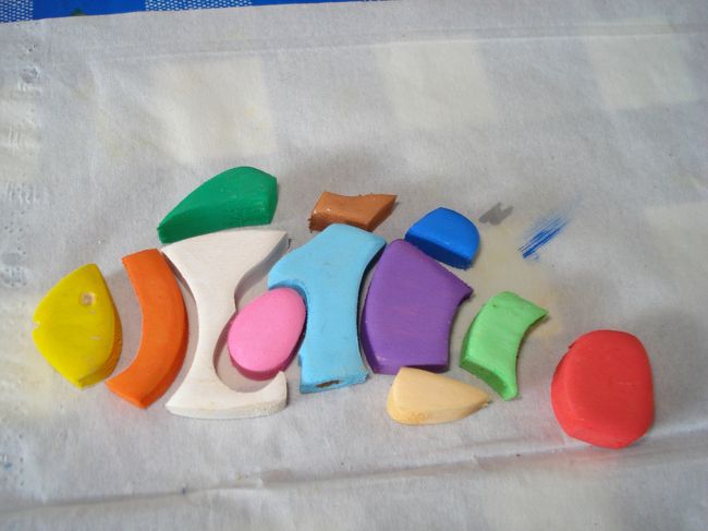 ポスカで色を塗っていきます