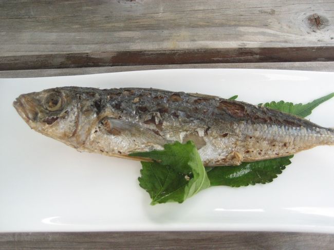 野菜だけでなく、メインも肉か魚から選ぶことができ、<br />最後にはデザートがつきました♪<br />