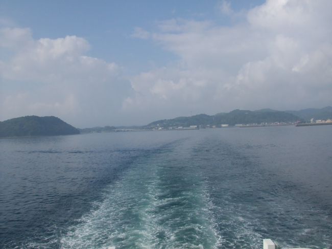 天草の鬼池港→島原の口之津港のフェリーより。<br /><br />ここは有明海です。