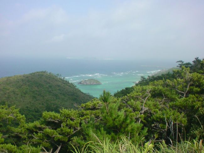 海の色がきれいに見えます。