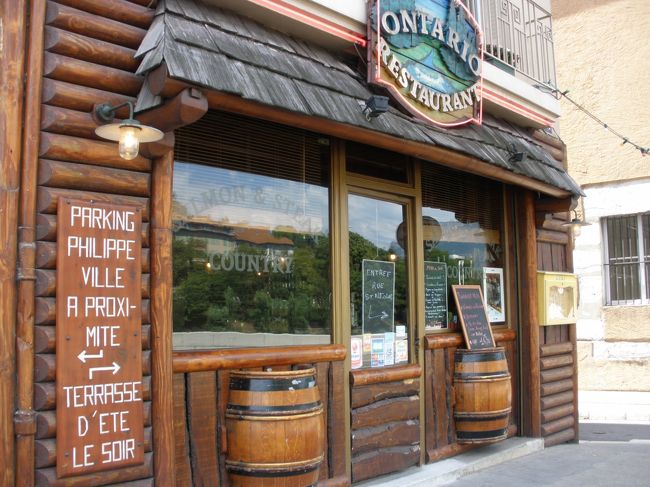 ブラブラ駅へ向かっています