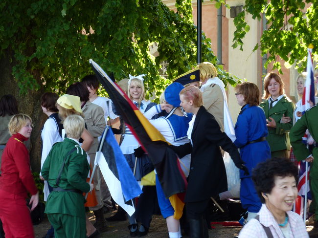 そして彼女たちは、<br />日本人のお父さん、お母さん方に、<br />「サヨナラー！」<br />と　言っておりました。<br /><br />これは、間違いありません！