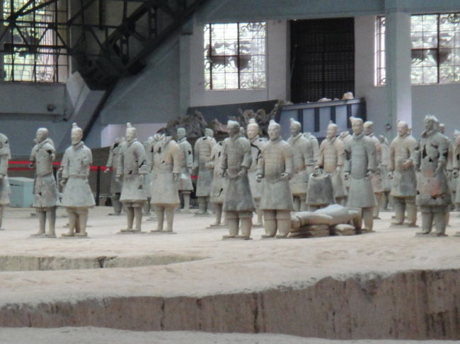 こちらは像を修復するためのスペースだとのことです。像が足元まで見えて、こちらも悪くないです。