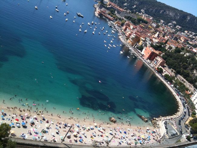 更に１００ｍ位進んだ位置から撮りますとvillafrancaの良さが少し分かると思います。