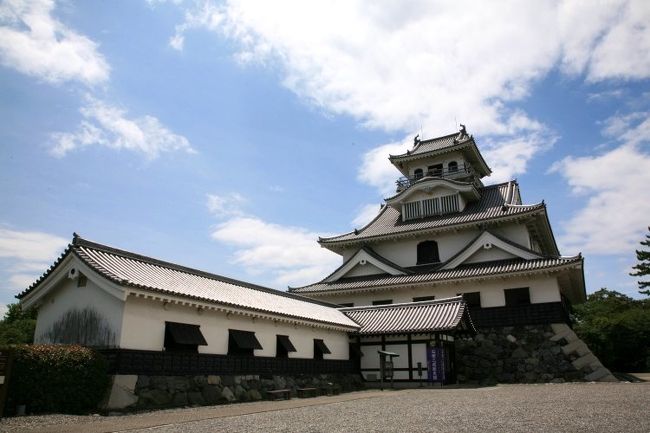 長浜城歴史博物館<br /><br />最上部の天守は望楼・・。<br />詳しくは戦国パノラマ展望台と言うらしい。<br /><br />眺望がよさそうです。