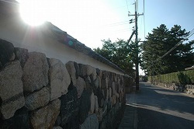 瓦も石垣もさまざまな形があって面白いです。