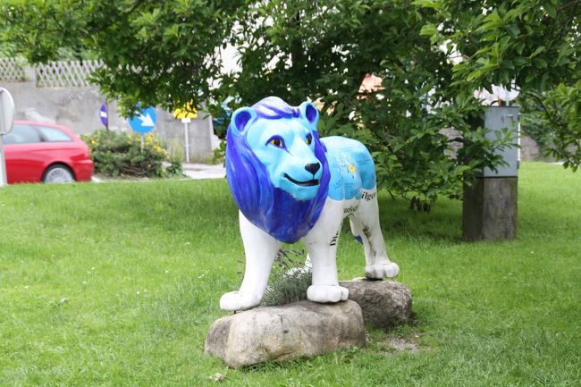 ザンクトギルゲンで見かけました。何故ライオンが青いのでしょうか