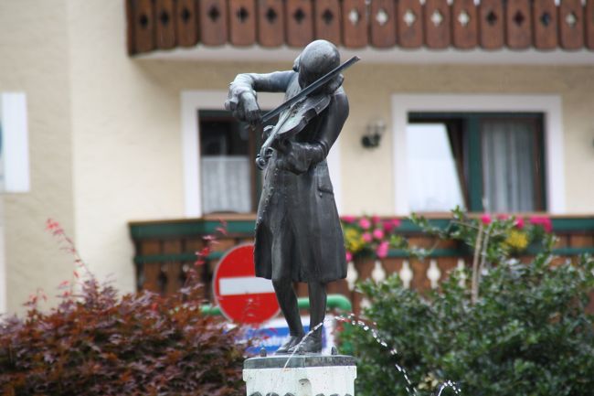 ザンクトギルゲンにて<br /><br />モーツァルトの像です