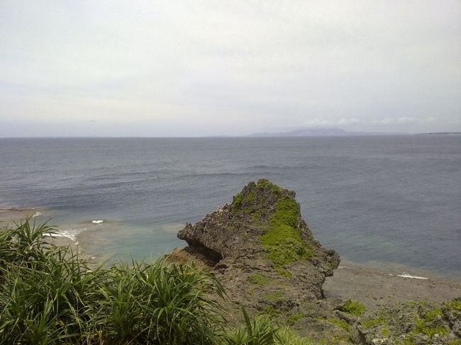 ２日で４本のダイブ。初日は真栄田岬（ビーチ）<br />写真は真栄田岬の展望台からの眺め。