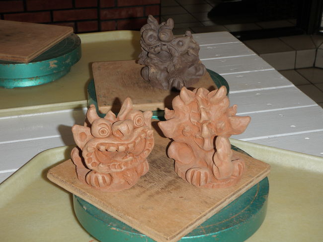 こっちはシーサー<br /><br />子供に聞いたら「作らない」って<br />じゃ、夏休みの作品はどうするの??<br /><br />作ってみたら？作らない…<br />の押し問答で2日目終了