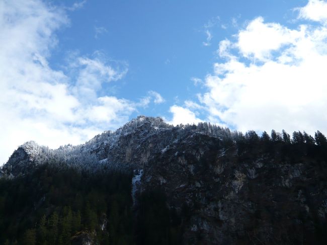 さっきまで雨だったのに、いきなり晴れてきた！！！恐るべし山の天気。<br />