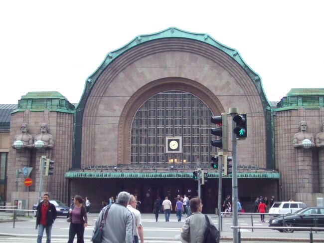 こちらが駅の正面