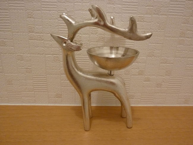 この旅行で買った物の中で一番好きな物！<br />Pentik（ペンティク）の置物。　<br />日用品や食器などを扱うお店。<br />フィンランドに行くまで、このお店は全然知りませんでした。　いまやこのお店の大ファンです！