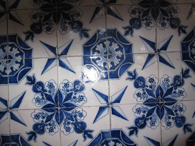 タイルがいたるところにあって、美しいです。<br />トルコブルーが素敵です。