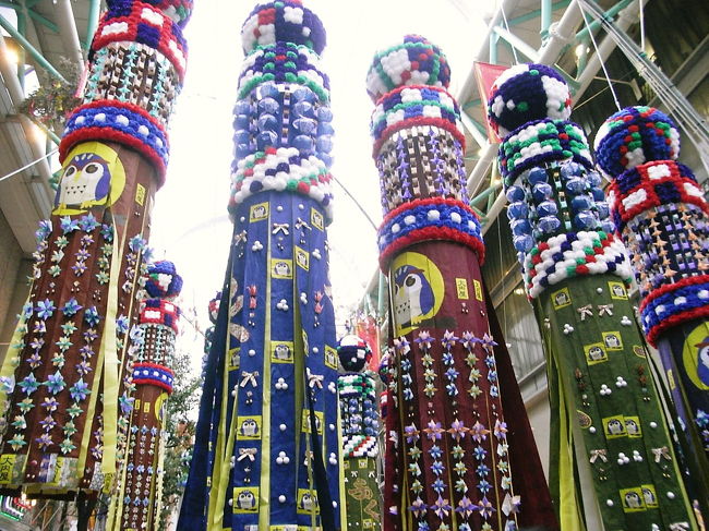 フクロウの七夕飾り<br /><br />これはさっきも見たような？<br />通りにいくつかお店があるんですね！