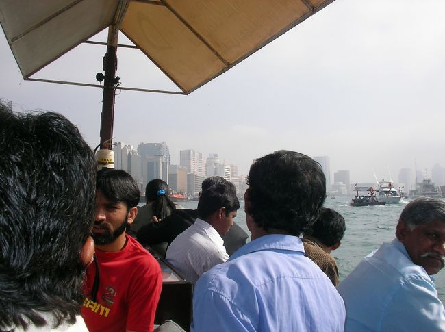 帰りもまたまたメンズでいっぱいのアブラに乗ります。<br /><br />このアブラ、柵がないので、揺れたら落っこちしゃいます。。