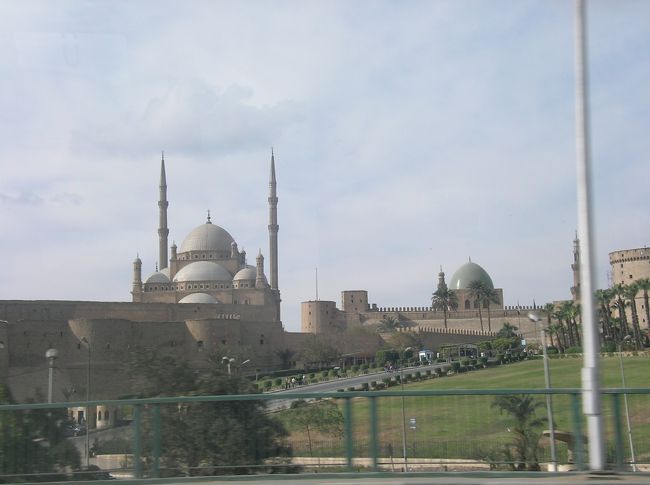 次はモハメッドアリモスクへ
