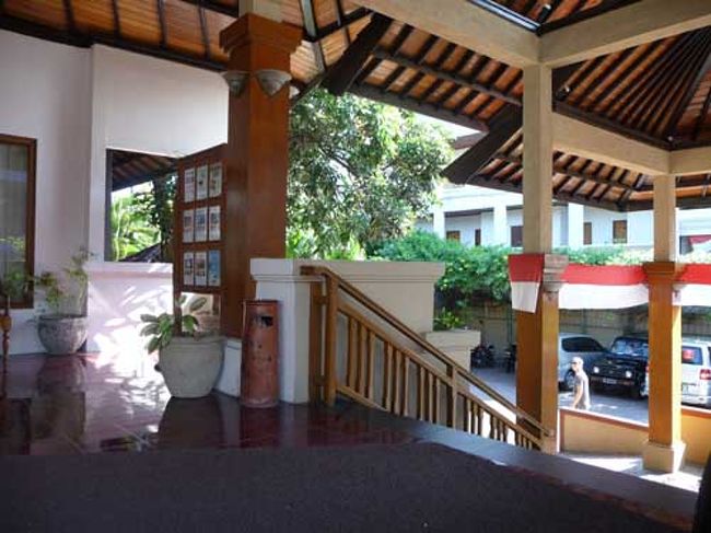 ５日も過ごせば親しみも若干はわくってもんで。<br /><br />ではビーチクルーズへいってきまー