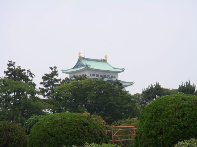 遠くに見えるは。。。名古屋城♪<br />シャキン！としゃちほこさんが、<br />と遠くながら、見えますよ〜♪