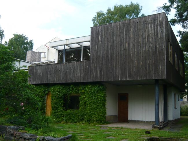 当然英語のツアーで、ほとんど理解出来ず。<br />とりあえず、アアルトがマザコンだったという話は<br />何となく聞き取れた。<br /><br />あと、拙い英語のせいで<br />『Finnish』と『finish』でしょっちゅう混乱した。