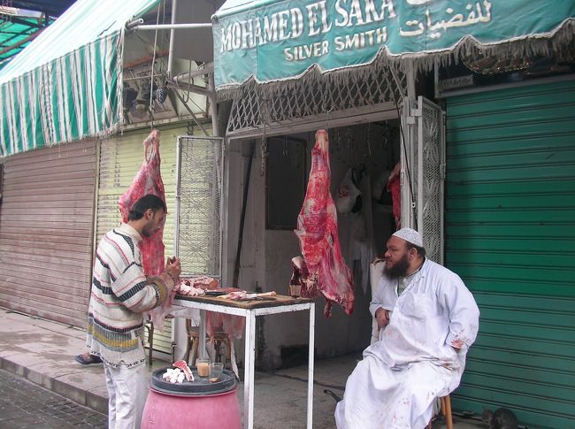 またまた出ました、お肉屋さん