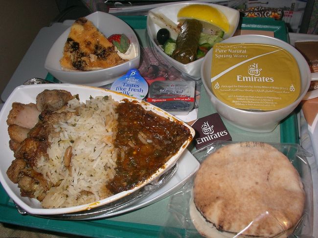②続いては、カイロ→ドバイ便の鳥カレー(だったかな？)