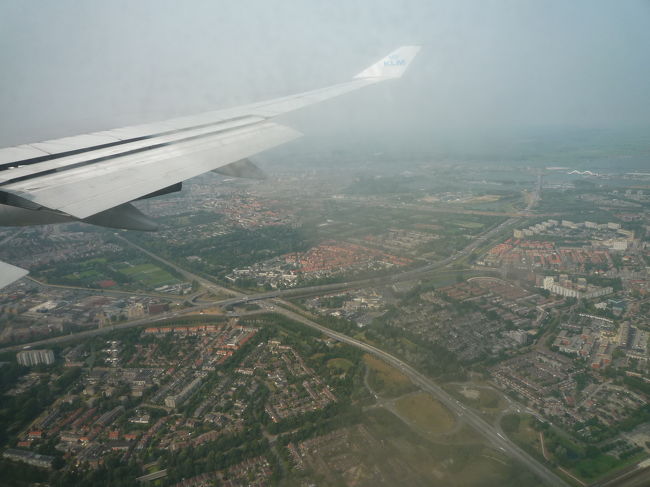 アムステルダムの町並み<br /><br />細い水路があるのはやはりオランダの象徴★