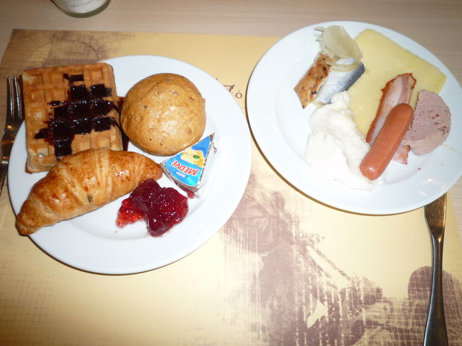 朝からもりもり食べました(笑<br /><br />名物フォアグラも(笑