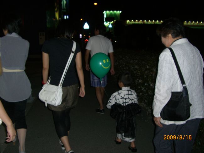 場所をばぁばのお宅に移して、宴会続行です。。