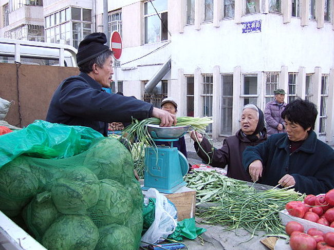 何となく雰囲気的に生協という感じがしないでもない八百屋さん。