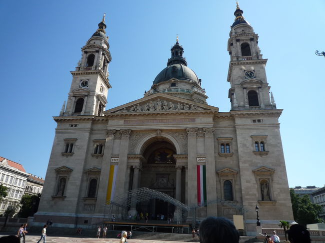 聖イシュトヴァーン大聖堂<br /><br />大きいい!!