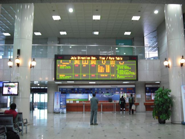 「済州島（チェジュド）」や「巨済島（コジェド）」<br />「長承浦（チャンスンポ）」へ行く船も<br />ココから発着する