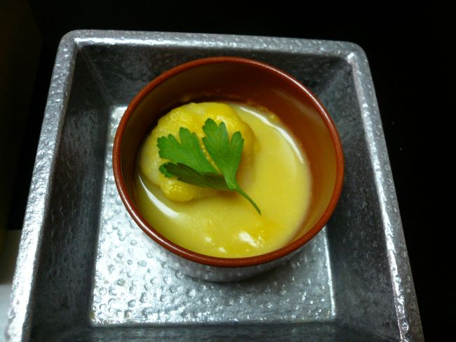 一、焼物<br /><br />二段重盛<br /><br />鱸ポワレ　貝柱　夏野菜