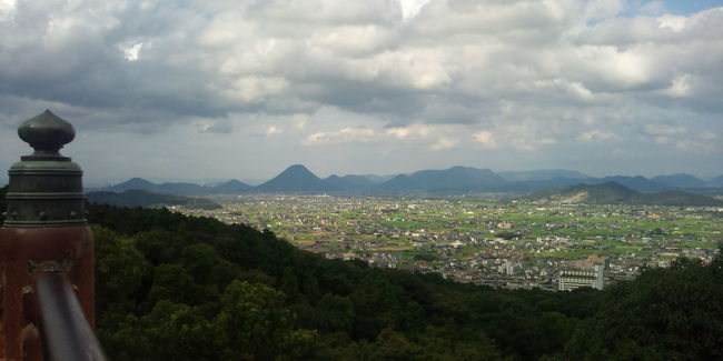 本宮前から高松市方面を望む。<br />やっぱりここまで来ると達成感がありますね。