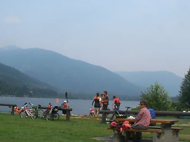 優雅な時を過ごす人々