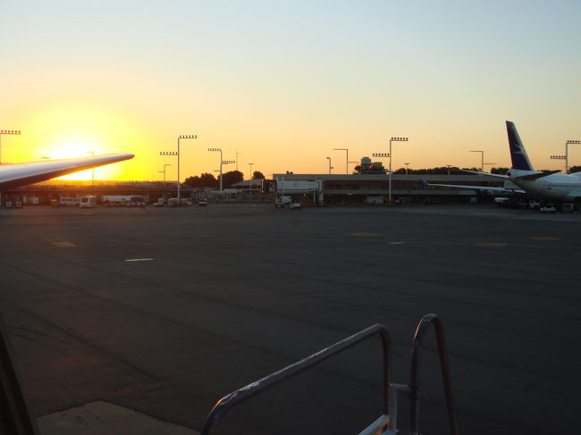 ブエノスアイレス・エセイサ空港<br /><br />　これからペルーのリマに飛びます。<br />　現在午後８時