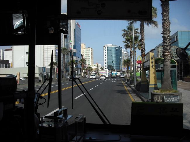 バスが来たので、さっさと乗り込む<br />