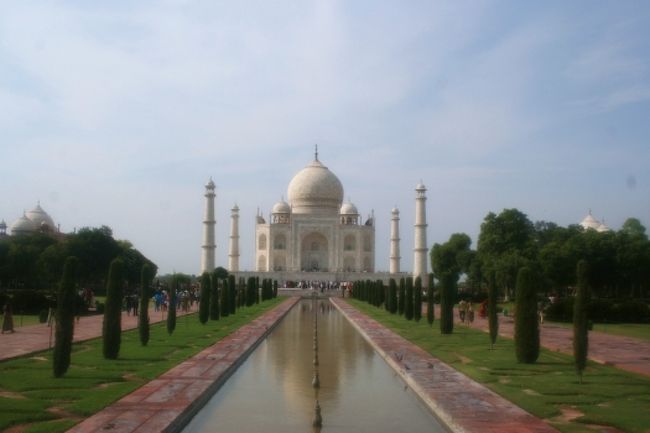 写真だと少し遠めに見えますが、実際にはもう少し大きく見えます。<br /><br />美しさに感動しました！