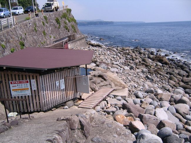 残念なことに？<br />朝の入浴時間が5分しかない。<br />写真だけ撮らせて頂きました。<br /><br />誰も入ってなかったような？<br />足跡も濡れた痕跡もありませんでした。<br /><br />