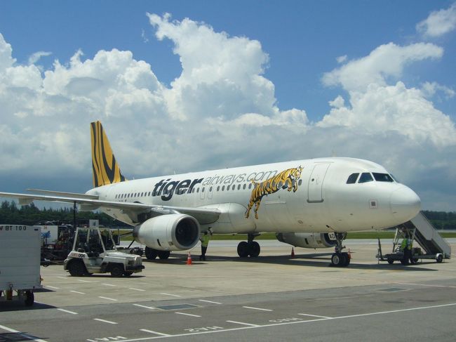 DAY1：シンガ→HCMC<br /><br />「移動は安く！」のポリシーで、今回は往復タイガーエア利用。<br />バジェットターミナル＠シンガから、元気に出発です。