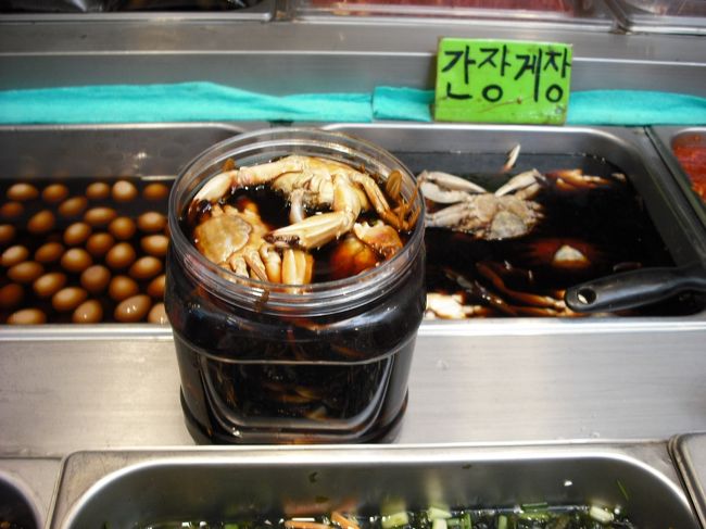 「カンジャンケジャン」<br />こんなに入って10,000ウォン<br />お買い上げ〜<br />