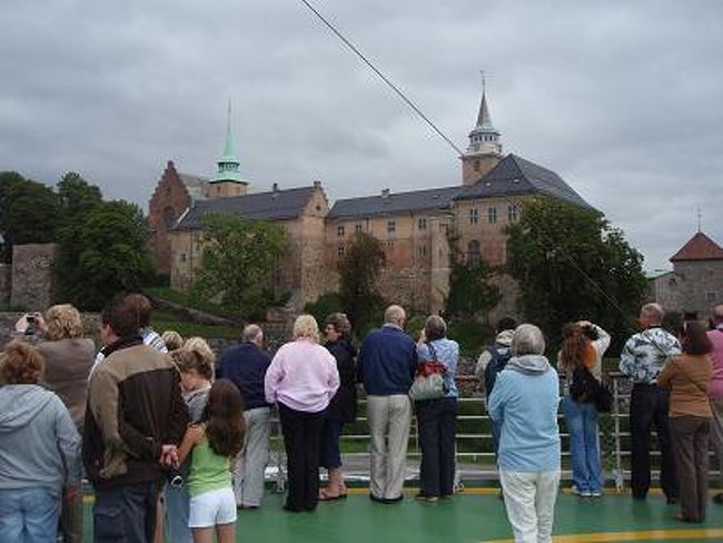 船首からのオスロ