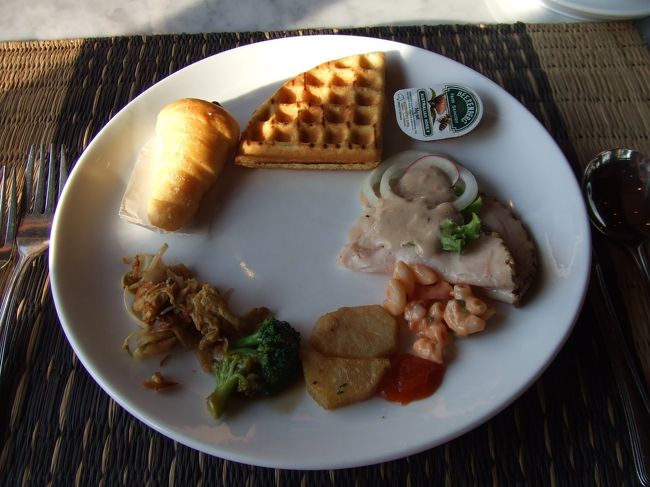 朝食はバイキング☆<br />