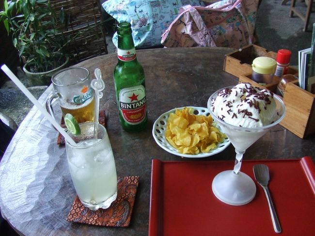 歩きつかれたのでカフェで休憩☆