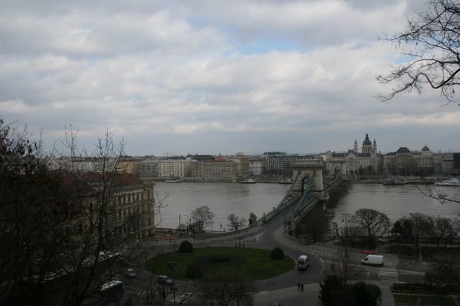 それでも、山道を登りながら見るペスト側の景色は絶景でした。
