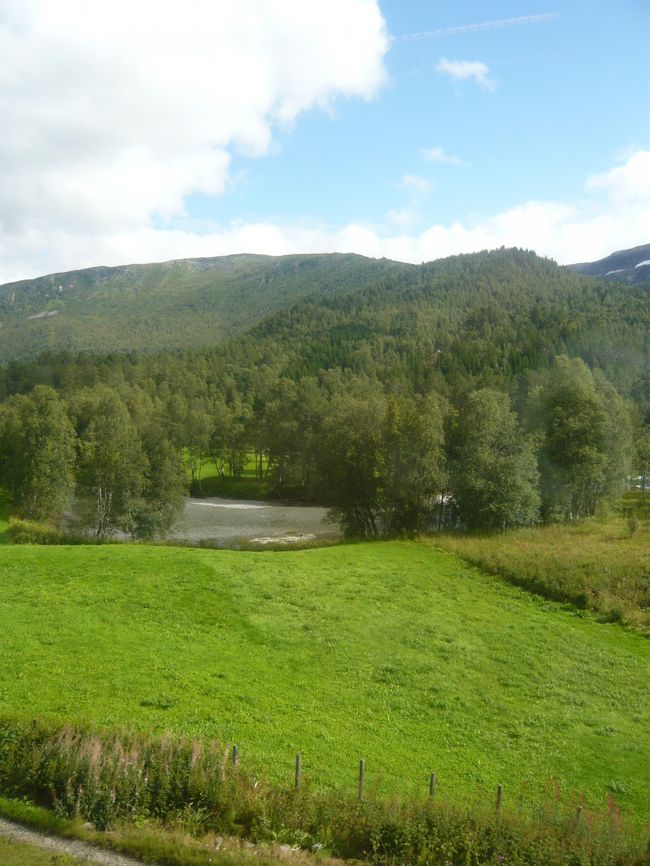 ベルゲン鉄道にてヴォスに向かいます