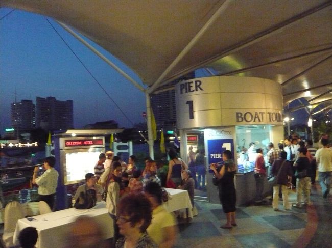 クルーズチケット売り場　兼　発着所