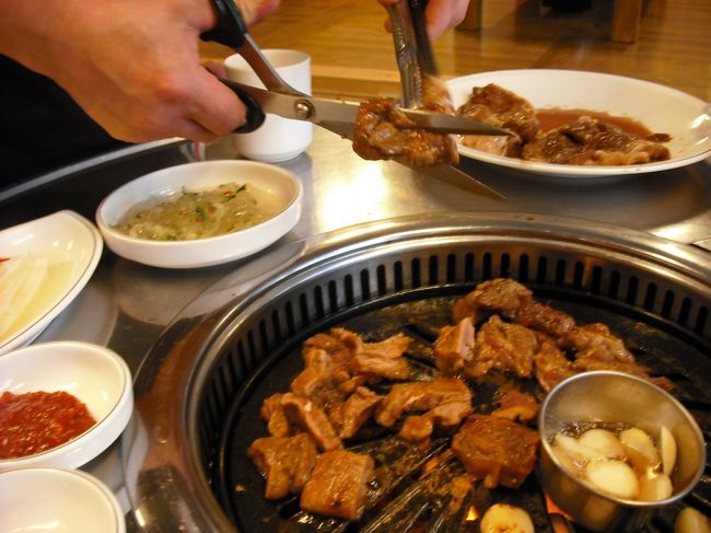 チョキチョキチョキ<br />店員さんが切ってくれます