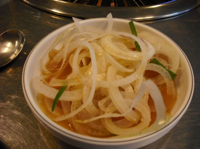 「玉ネギスライス」と食べたり<br />